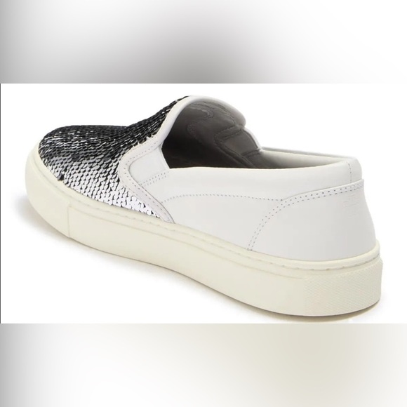 TORY BURCH CARTER FLIP SEQUINED SLIP ON SNEAKERS Sz. 9. SILVER/BLACK. LIKE NEW - Picture 4 of 10